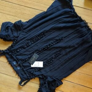 💗💕NWT Gorgeous Summer Top Blouse💕💗